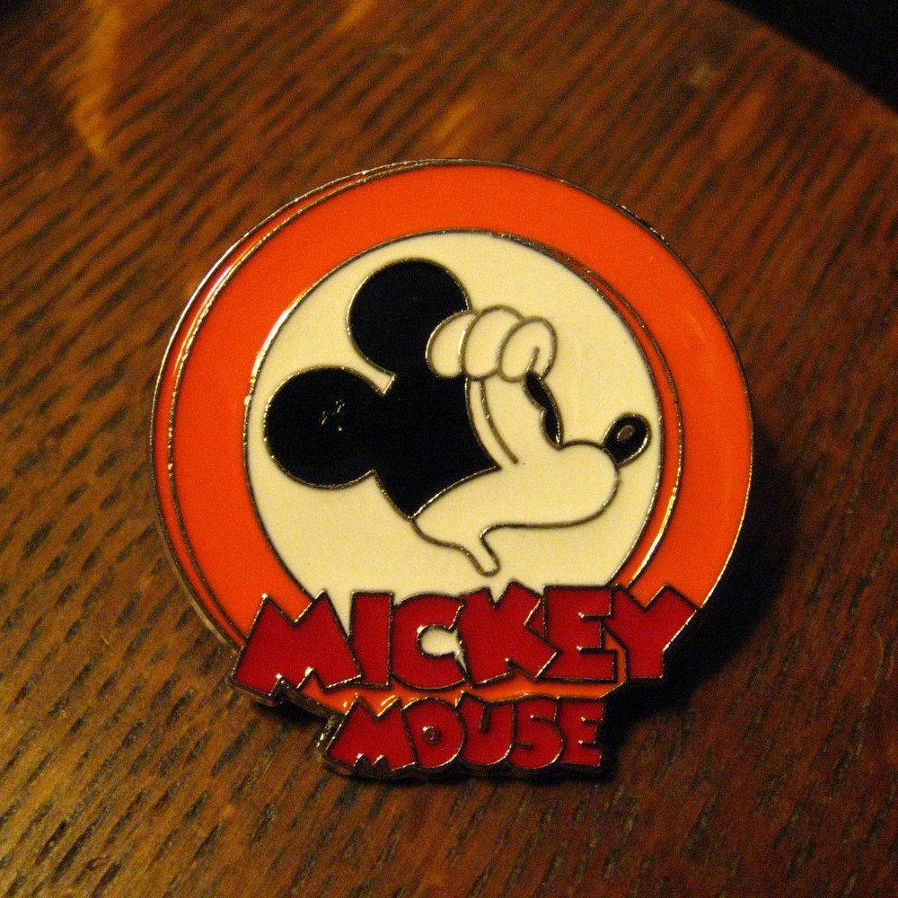 Mickey Mouse 2010 Disney Parks Trading Pin